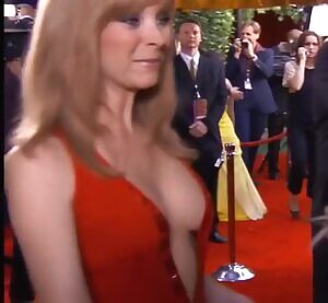 41yr old Lisa Kudrow in The Comeback