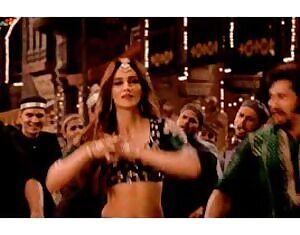 Kriti Sanon's hot navel and stomach movements makes me cum