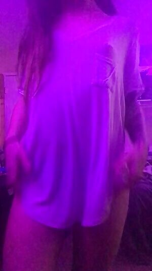 anyone else like oversized tshirts? 😊💝✨