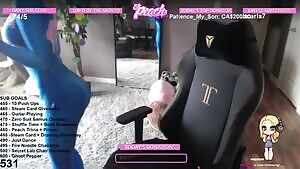 STPeach has an incredible ass