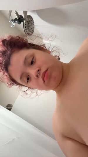 Girls Peeing/Pissing💦 Pee Peeing Piss Pissing