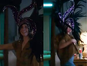 Alison Brie - On/Off in 'Glow'