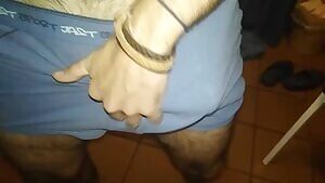 I was so horny I ended up cumming all over the floor 😈