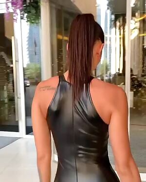 One of the sexiest gifs you'll ever see