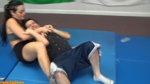Female Wrestling Muscles Thick Thighs