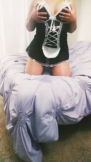 ❤ Busty maid ❤