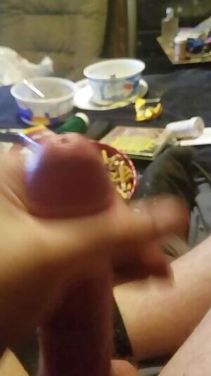 Special video of me letting a big cumshot flow out of my dick for you guys. Enjoy 🍆💦😊😊