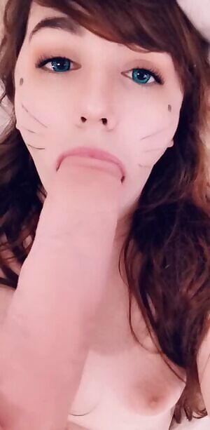 It nearly fits in my mouth 😝