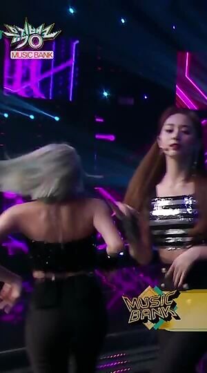 TWICE - Chaeyoung, Dahyun and Jeongyeon