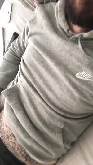 fell asleep in my clothes, woke up horny.