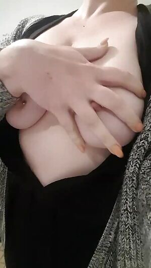 Took this or a friend, now i'm sharing with you - want a squeeze?