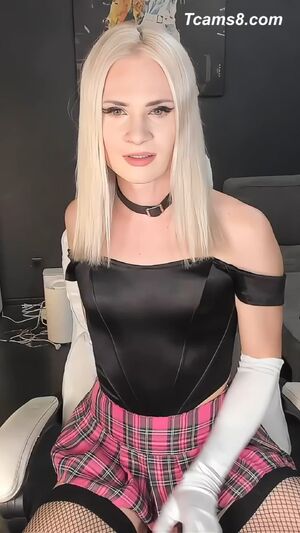 Femboys Blonde Jerk Off Masturbating Solo