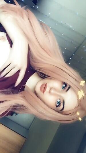 Wanna make your Saturday a little better? Come play with a friendly college girl, vanilla or domme //