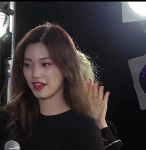 Weki Meki - Kim Doyeon