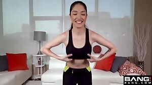 Jericha Jem sucks cock