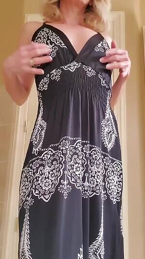 Just getting warmed up for sun dress season!😍😛💋🔥