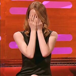 Emma Stone seeing the biggest cock of her life and making a 'puddle' on her seat