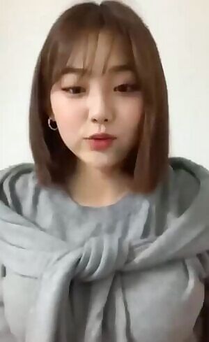 GUGUDAN - Mina busty