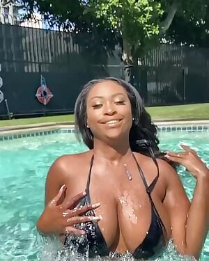 🤤