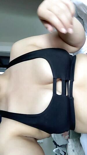 Morning daddies, a little peak to start your day right