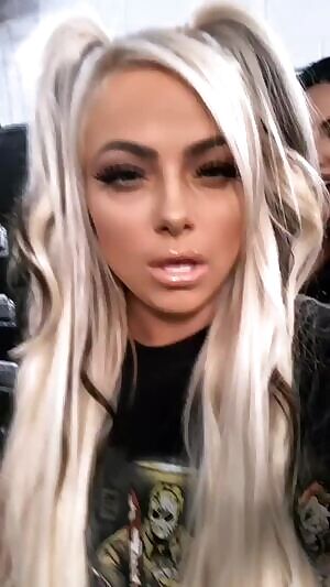 You guys were so lovely on my last post. Some day I’ll get a bigger fluffy tail to show you. ❤️