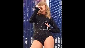 Imagine Taylor Swift grinding on you like this