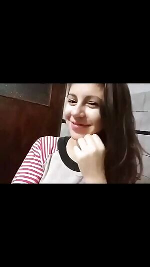 Adorable teen reveals catchy tits