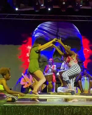 Crosspost from HMC while I finish this dance and make an impressive exit