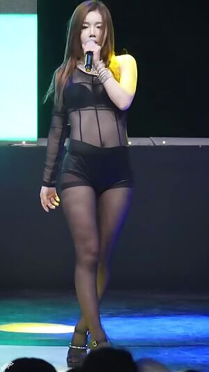 Laysha - Hyeri - Pantyhose look is Sexy