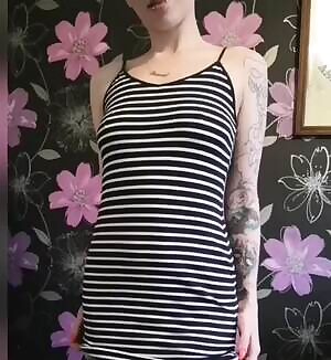 On and off, the slinky dress stood no chance 😂