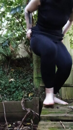 Piss Sluts Pee Peeing Pissing Watersports