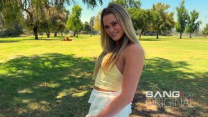 Ex-Stripper Chloe Rose Gets Her Pussy Stuffed With Cum