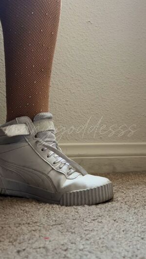 Crush Fetish Dirty Feet Fishnet Socks