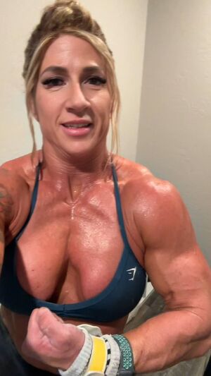 Muscle Mommies Amateur Big Tits Breeding