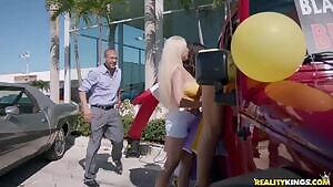 Skylar Vox, Kendra Spade, Khloe Kapri - Test Driving Him