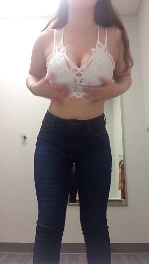 Boobies in a dressing room ☺️💖