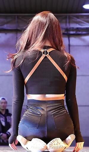 XOX - Lina Legs and Ass