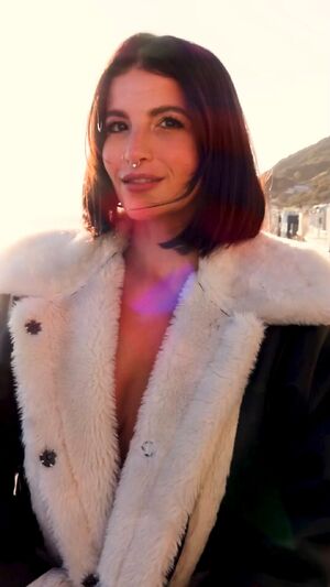 Nothing Underneath Boobs Braless Cute Outdoor