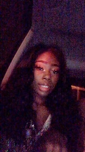 Anyone can make me get even harder😏