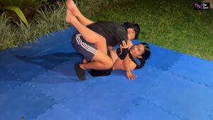 Headscissors Choke Domination FitFemdom Latina