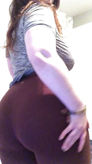 Visible panty line through leggings