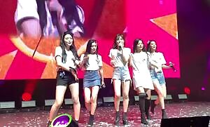 Red Velvet - Wendy & Group