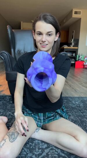 This buttplug held my gaping ass open perfectly