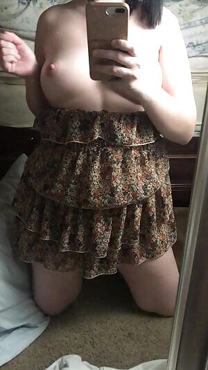 It’s sun dress season and this girl-next-door is ready to get naughty! Be my dirty little secret. Also offering custom kik for laters!