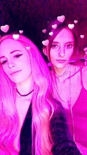 Mollymeowz and effyelizabeth