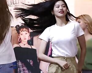 Weki Meki - Doyeon t!ts