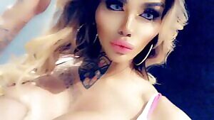 Nicki Valentina Rose