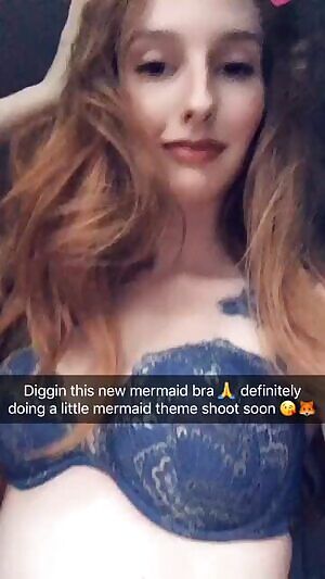 Cum meet this horny, tight little redhead on or let me tell you what I'd love to do to your cock with a 😉🦊