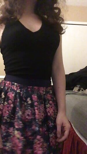 Quick view under my skirt 💕