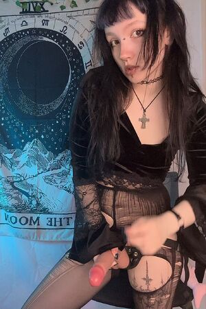 Girls Wearing Strapons Domme Femdom Strap On